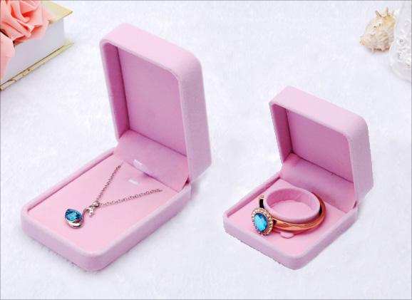 Velvet Ring Necklace Jewelry Box