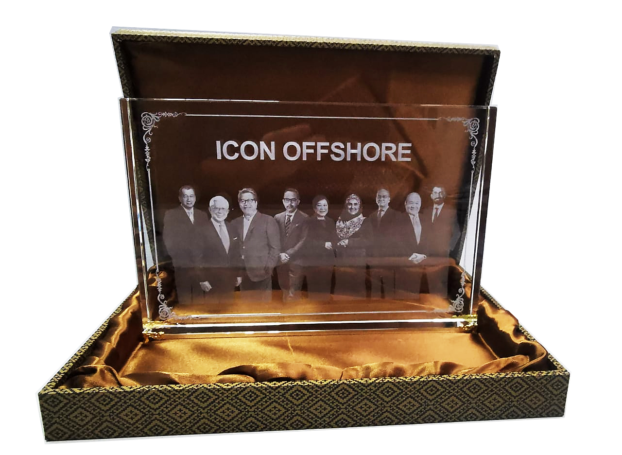 Large Crystal Souvenir with Photo Laser Engraving