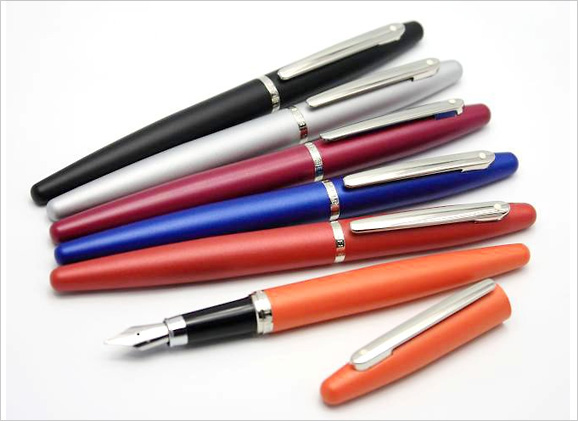 Sheaffer-VFM-Fountain-Pen-Display